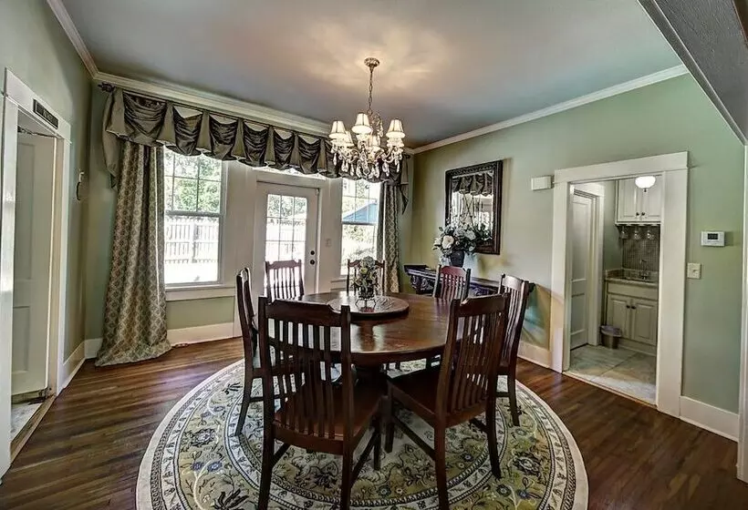 The Good House B&b