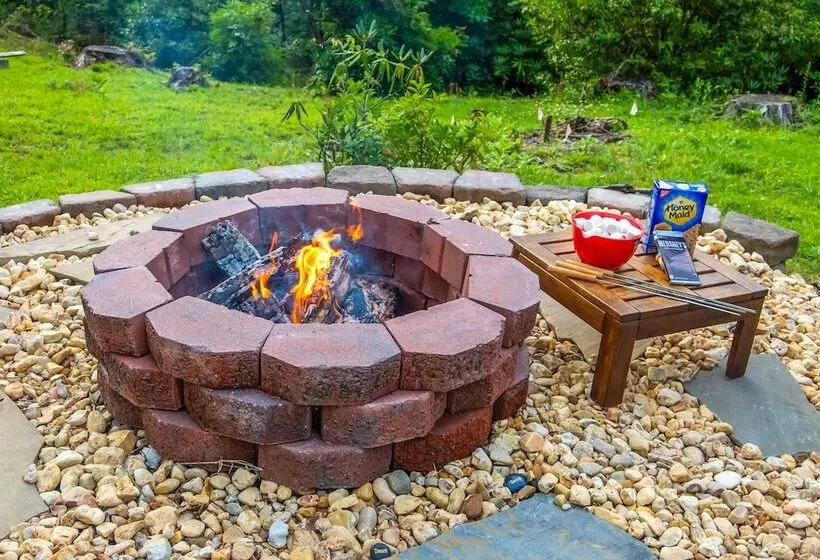 Cashiers Cabin W/ Stunning Views Near Waterfalls!