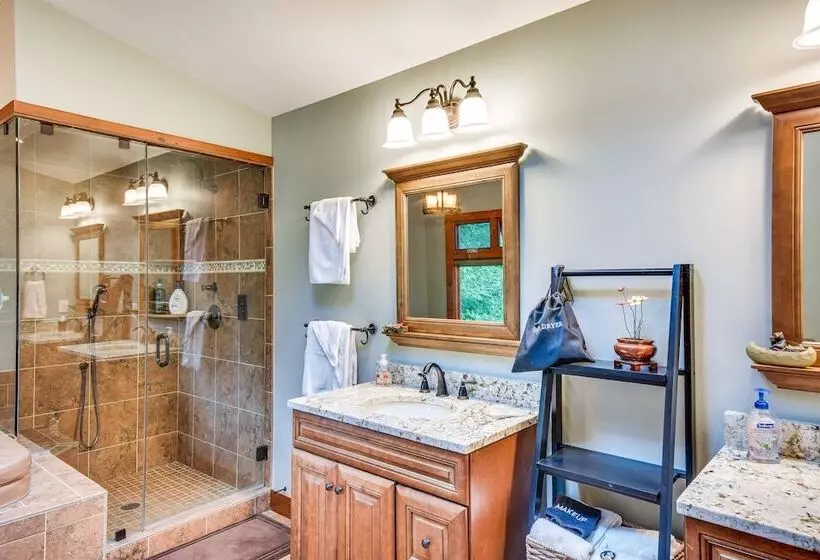 Cashiers Cabin W/ Stunning Views Near Waterfalls!