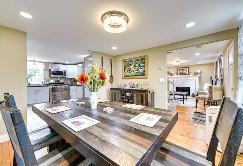 Charming East Durham Home   2 Mi To Water Park