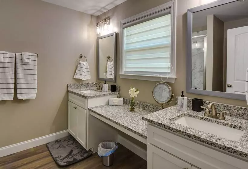 Charming Pendleton Retreat ~ 5 Mi To Clemson!