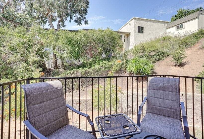 Chic Santa Paula Home W/ Mountain & City Views!