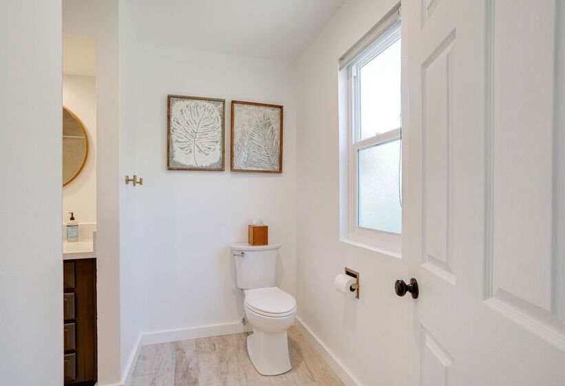 Chic Santa Paula Home W/ Mountain & City Views!