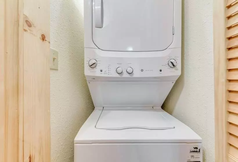 Cloudcroft Mountain Retreat ~ 5 Mi To Skiing!