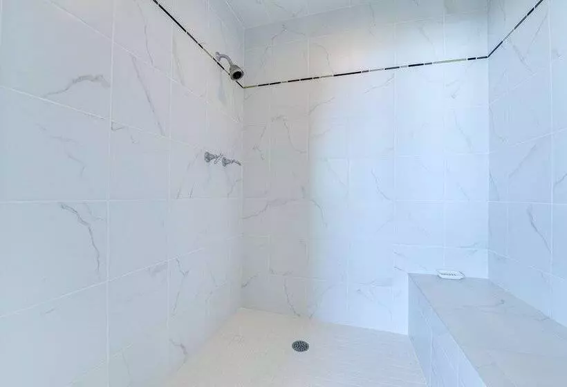 Cora Home W/ Mountain Views   Fishing On Site!