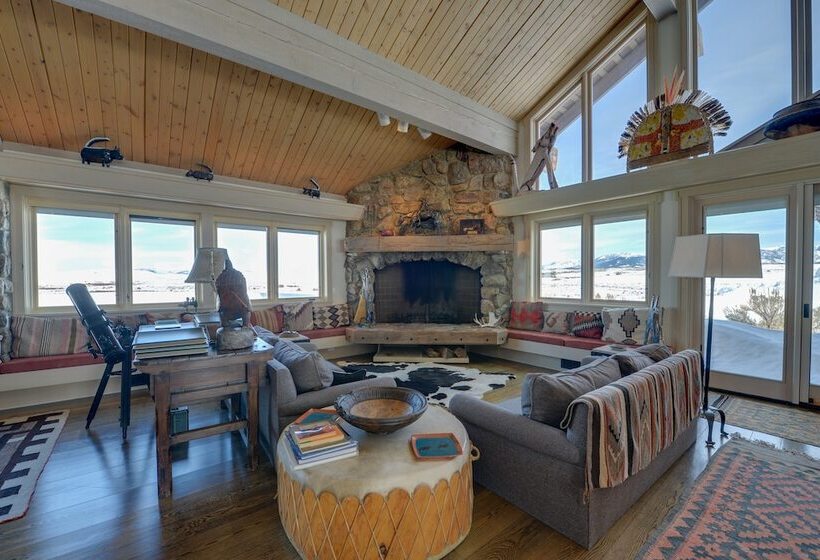 Cora Home W/ Mountain Views   Fishing On Site!