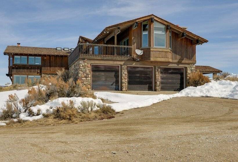 Cora Home W/ Mountain Views   Fishing On Site!