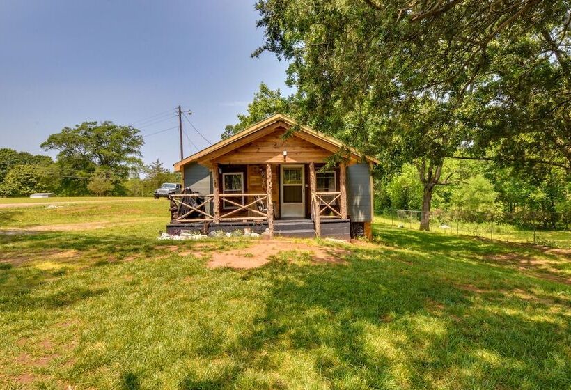 Cozy Cabin Near Lake Hartwell & Clemson University