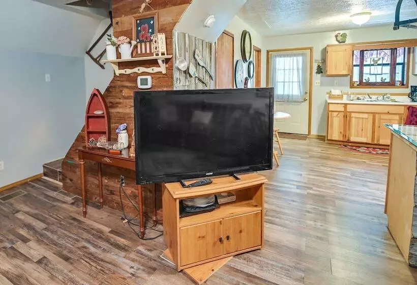Cozy Country Cabin 4 Mi To Cave Run Lake!