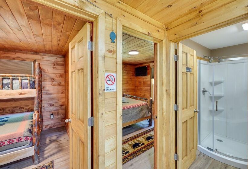 Cozy Ellicottville Cabin W/ Water Views Near Ski