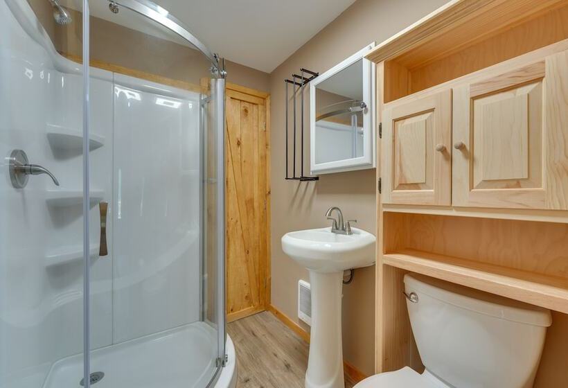 Cozy Ellicottville Cabin W/ Water Views Near Ski