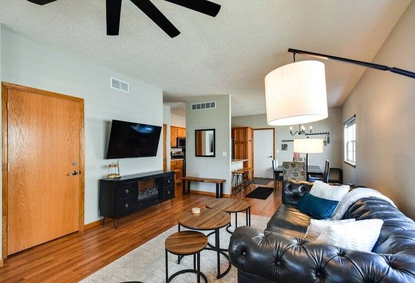 Cozy Iowa City Home ~ 2 Mi To Kinnick Stadium!