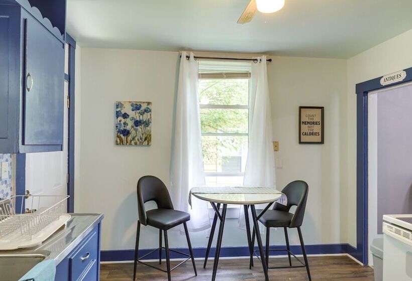 Cozy Ohio Retreat W/ Fire Pit & Charcoal Grill!