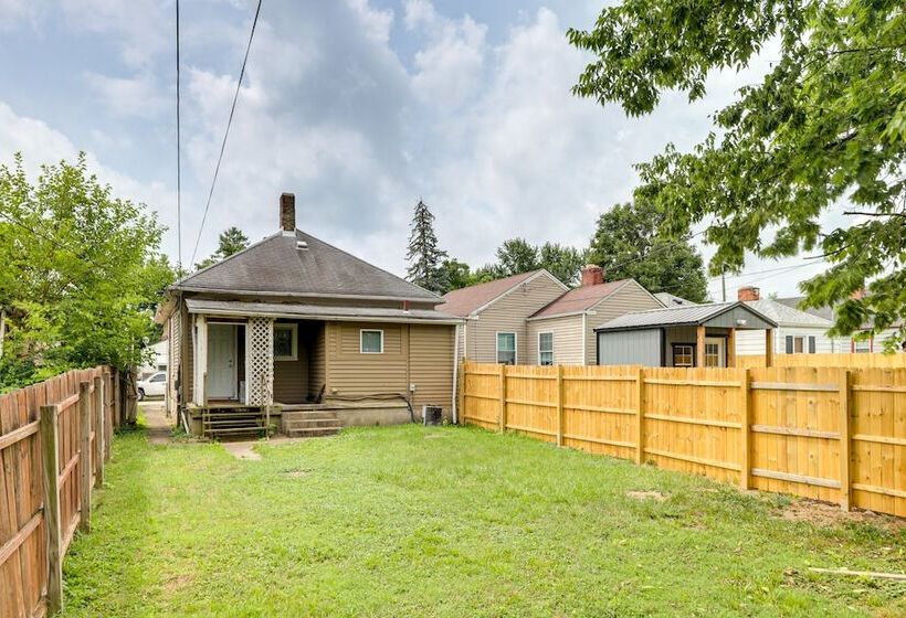 Cozy Ohio Retreat W/ Fire Pit & Charcoal Grill!