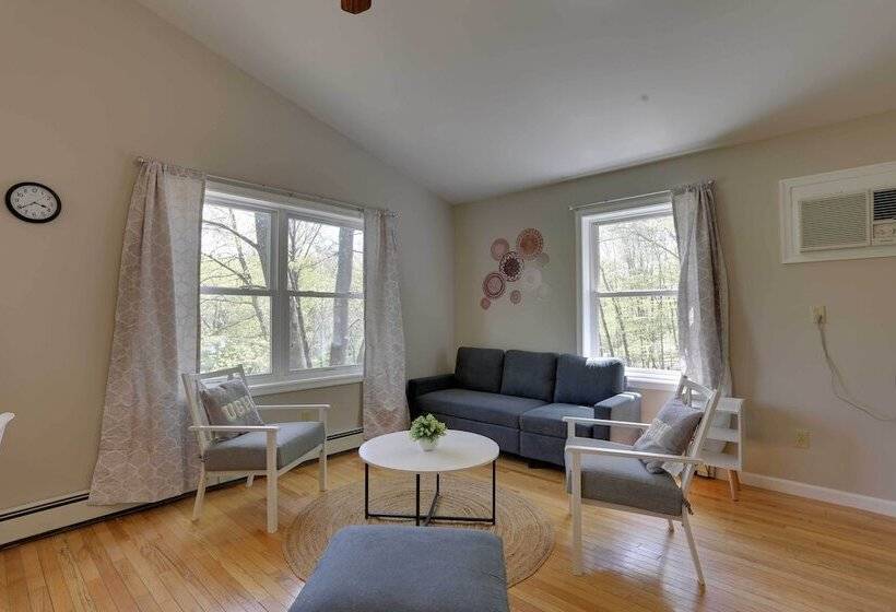 Cozy Dingmans Ferry Home W/ Grill, Near Waterfalls