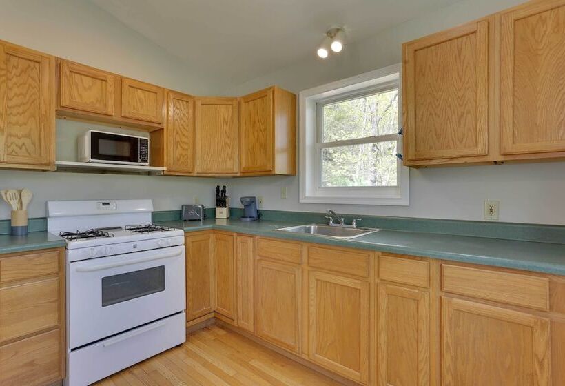 Cozy Dingmans Ferry Home W/ Grill, Near Waterfalls