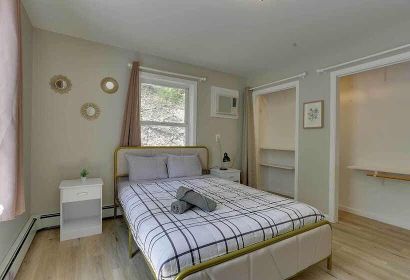 Cozy Dingmans Ferry Home W/ Grill, Near Waterfalls