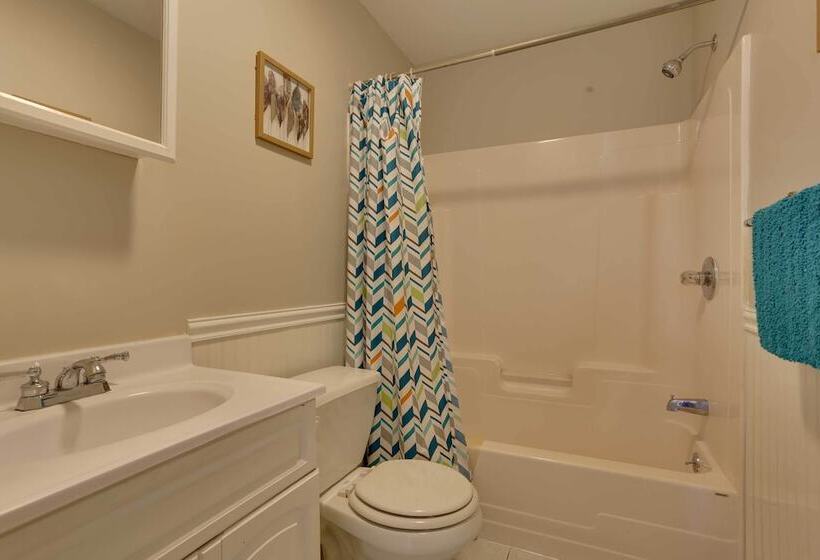 Cozy Dingmans Ferry Home W/ Grill, Near Waterfalls