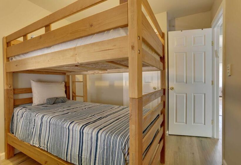 Cozy Dingmans Ferry Home W/ Grill, Near Waterfalls