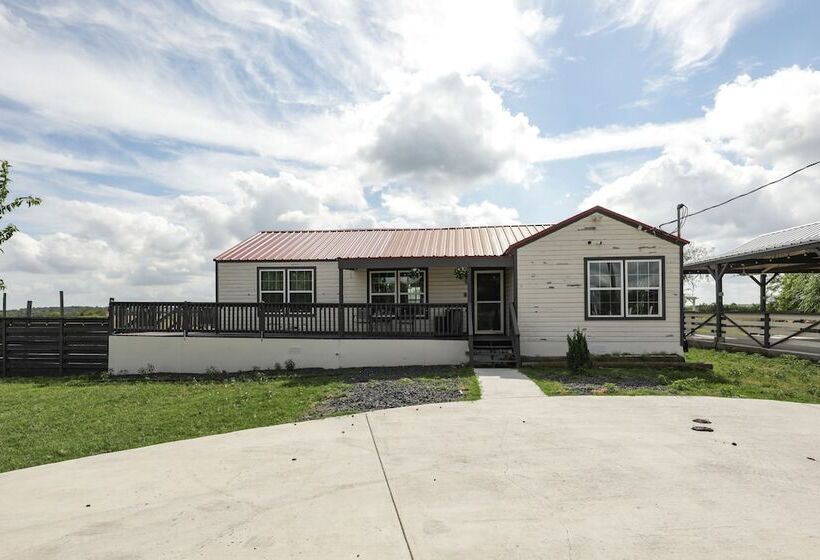 Modern Del Valle Vacation Rental W/ Deck & Views!