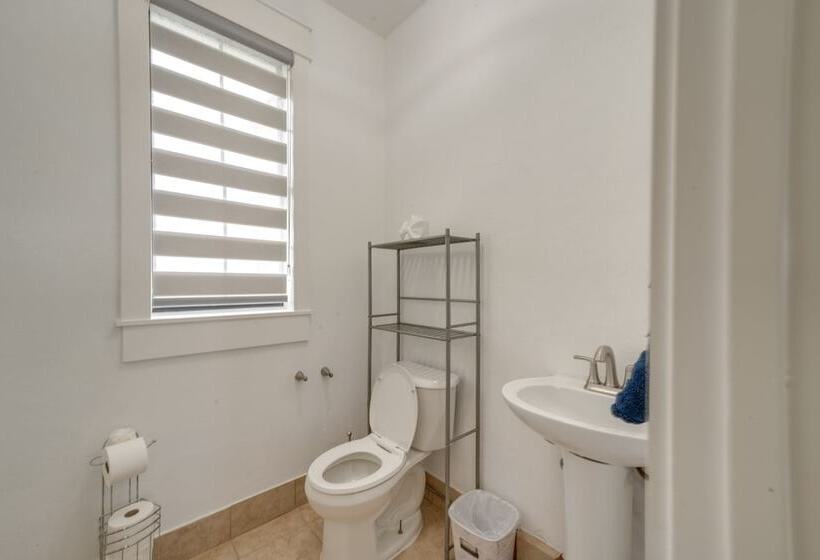 Expansive Pilot Point Home W/ Fireplace!