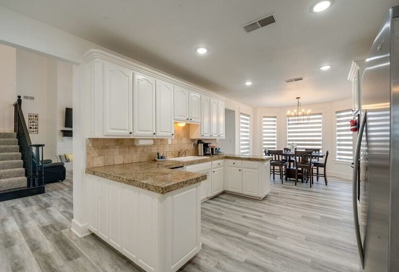 Expansive Pilot Point Home W/ Fireplace!