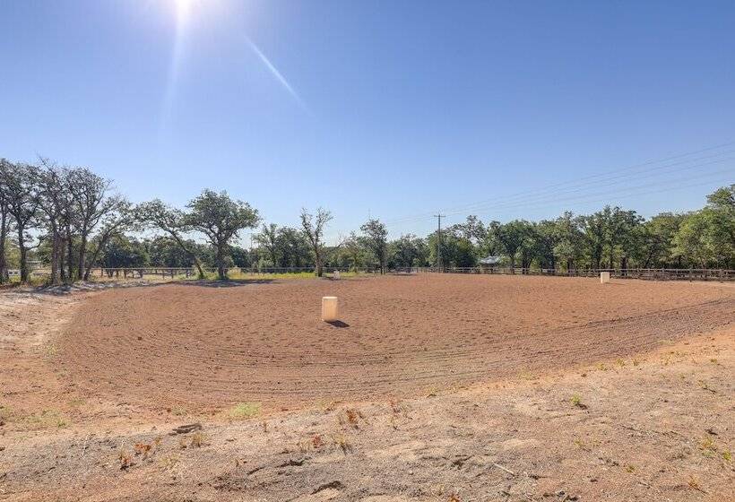 Horse Friendly Weatherford Oasis W/ Splash Pool