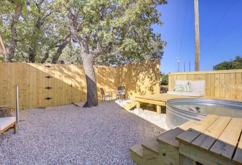 Horse Friendly Weatherford Oasis W/ Splash Pool