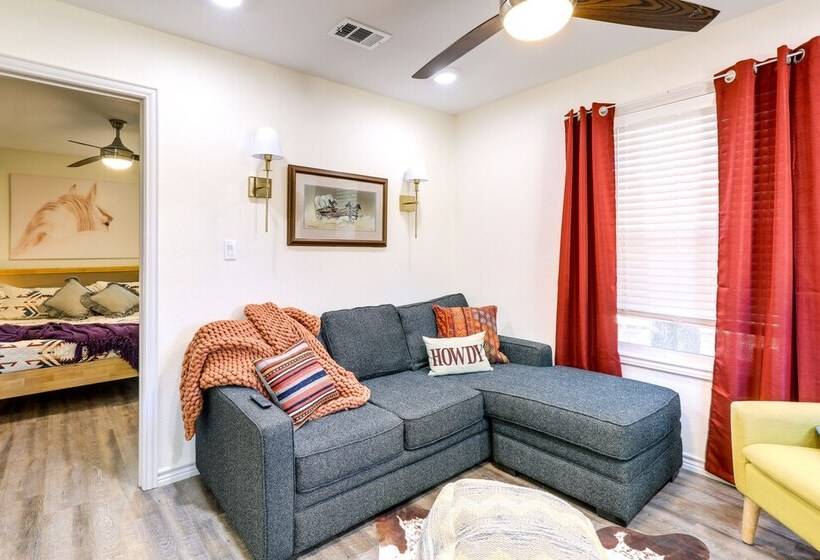 Horse Friendly Weatherford Oasis W/ Splash Pool