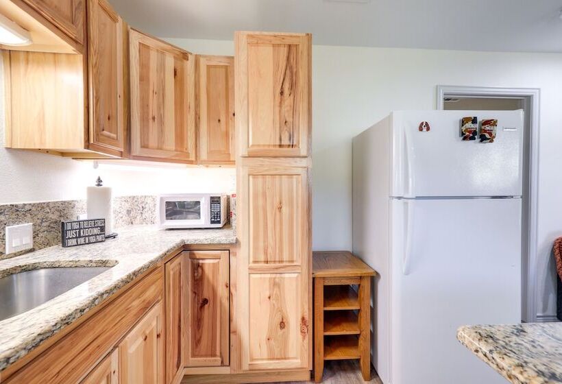 Horse Friendly Weatherford Oasis W/ Splash Pool