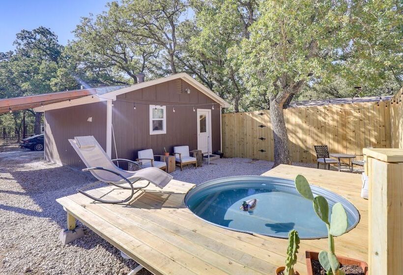 Horse Friendly Weatherford Oasis W/ Splash Pool
