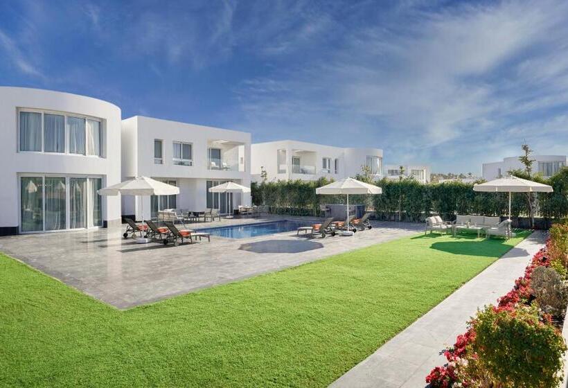 هتل PickalBatros Luxury Suites