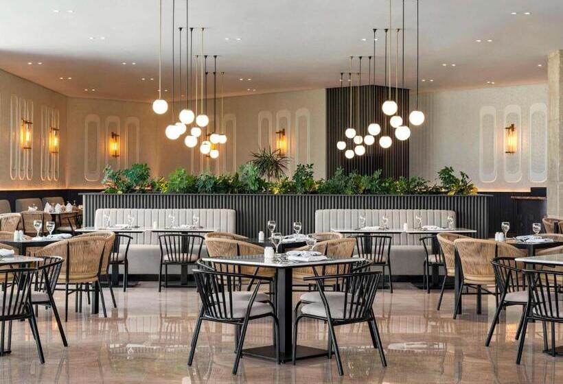 هتل PickalBatros Luxury Suites