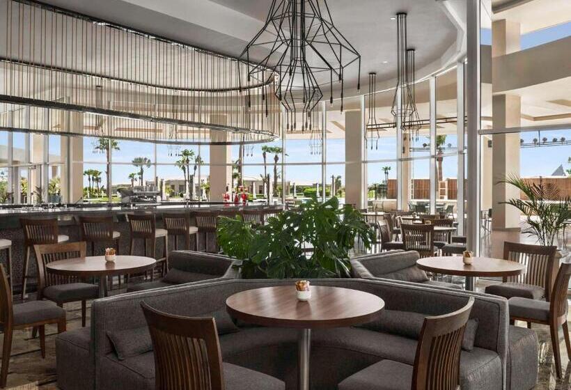 هتل PickalBatros Luxury Suites