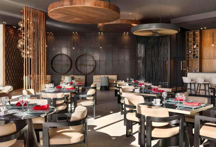 هتل PickalBatros Luxury Suites