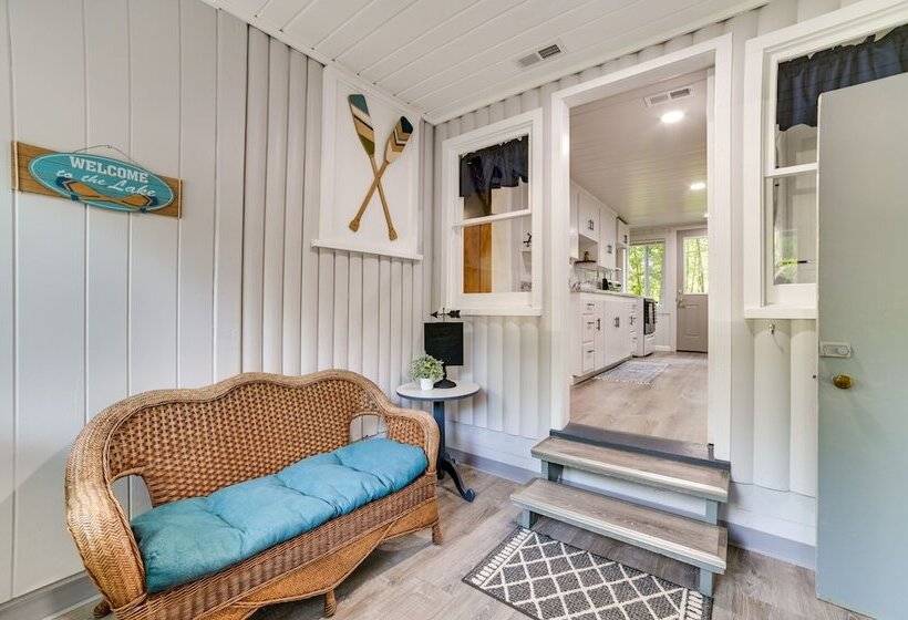 Houghton Lake Family Cottage W/ Game Room!