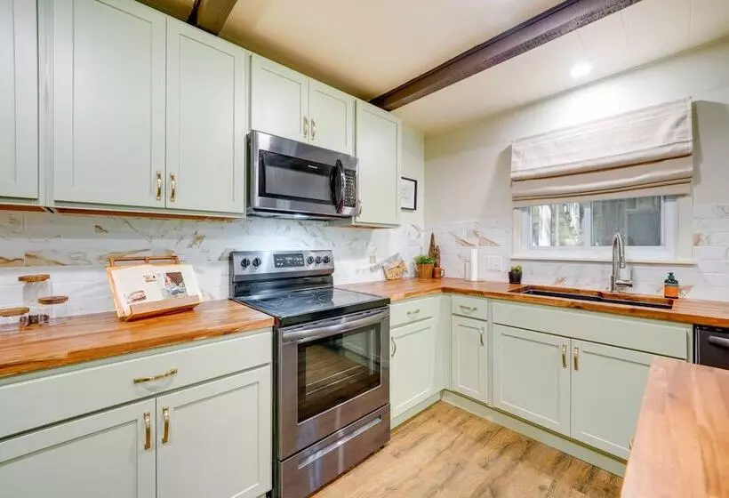 Idyllic Eufaula Vacation Rental: Close To Lake!