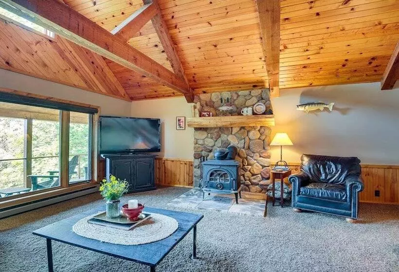 Lakefront Townsend Cabin W/ Fire Pit, Private Dock