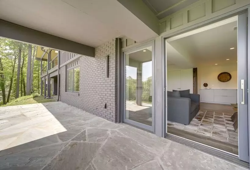 Luxurious Mountain Retreat W/ Long Range Views!