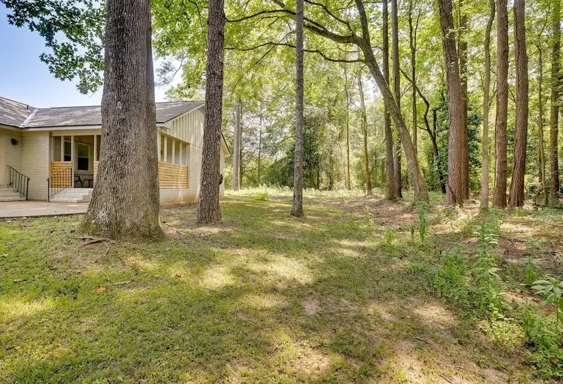 Northport Game Day Getaway: 5 Mi To University!