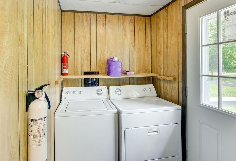 Pet Friendly Arkdale Vacation Rental, 2 Mi To Lake