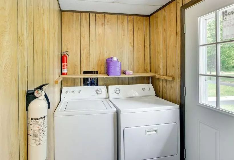 Pet Friendly Arkdale Vacation Rental, 2 Mi To Lake