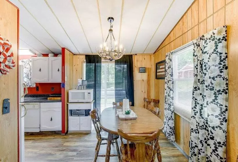 Pet Friendly Arkdale Vacation Rental, 2 Mi To Lake