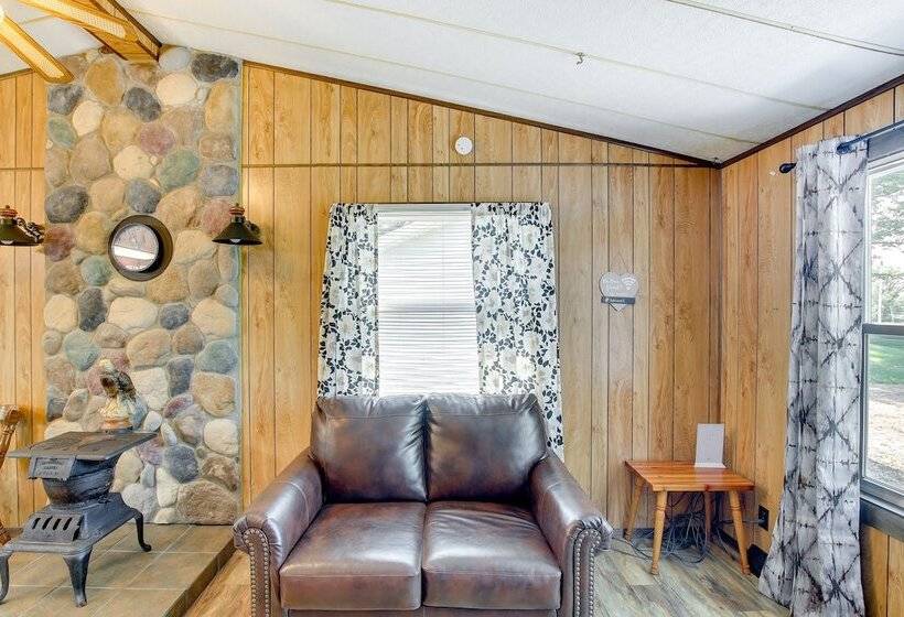 Pet Friendly Arkdale Vacation Rental, 2 Mi To Lake