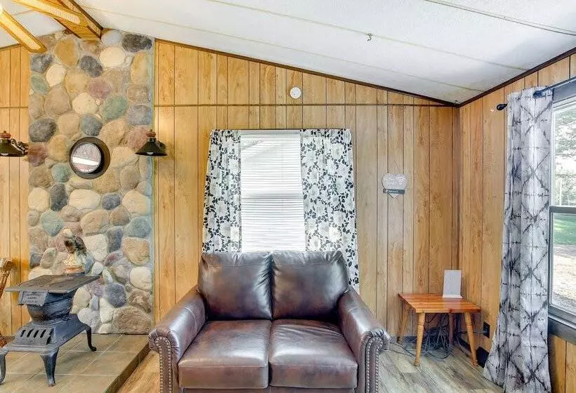 Pet Friendly Arkdale Vacation Rental, 2 Mi To Lake