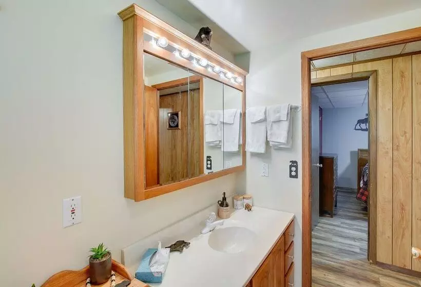 Pet Friendly Arkdale Vacation Rental, 2 Mi To Lake