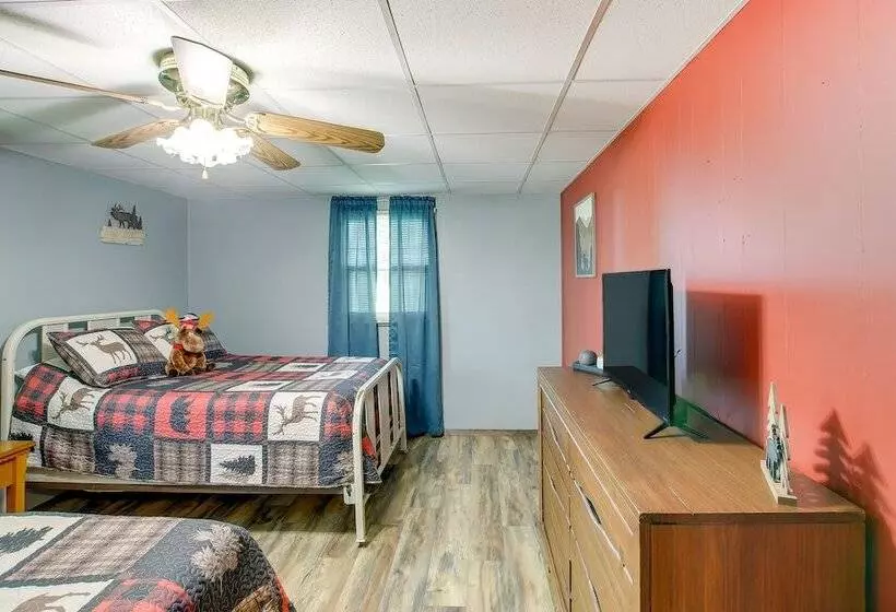 Pet Friendly Arkdale Vacation Rental, 2 Mi To Lake