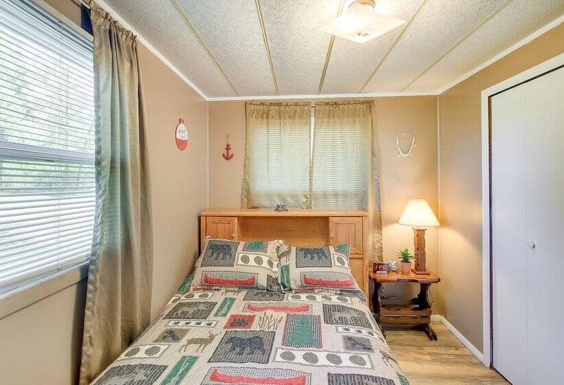 Pet Friendly Arkdale Vacation Rental, 2 Mi To Lake