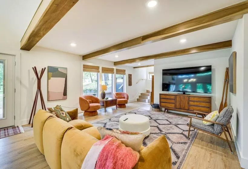 Pet Friendly Garfield Cabin On Beaver Lake!