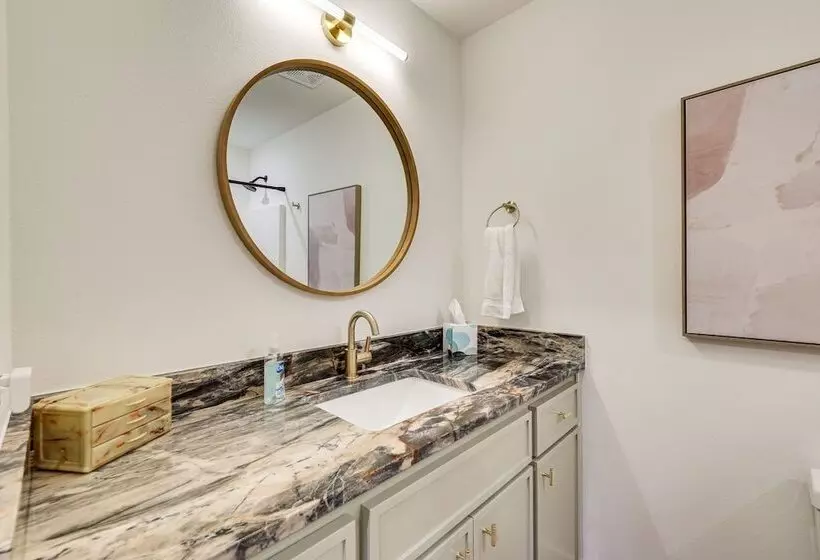 Pet Friendly Garfield Cabin On Beaver Lake!